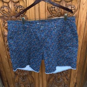 EUC Levi’s size 20 floral print denim jean shorts